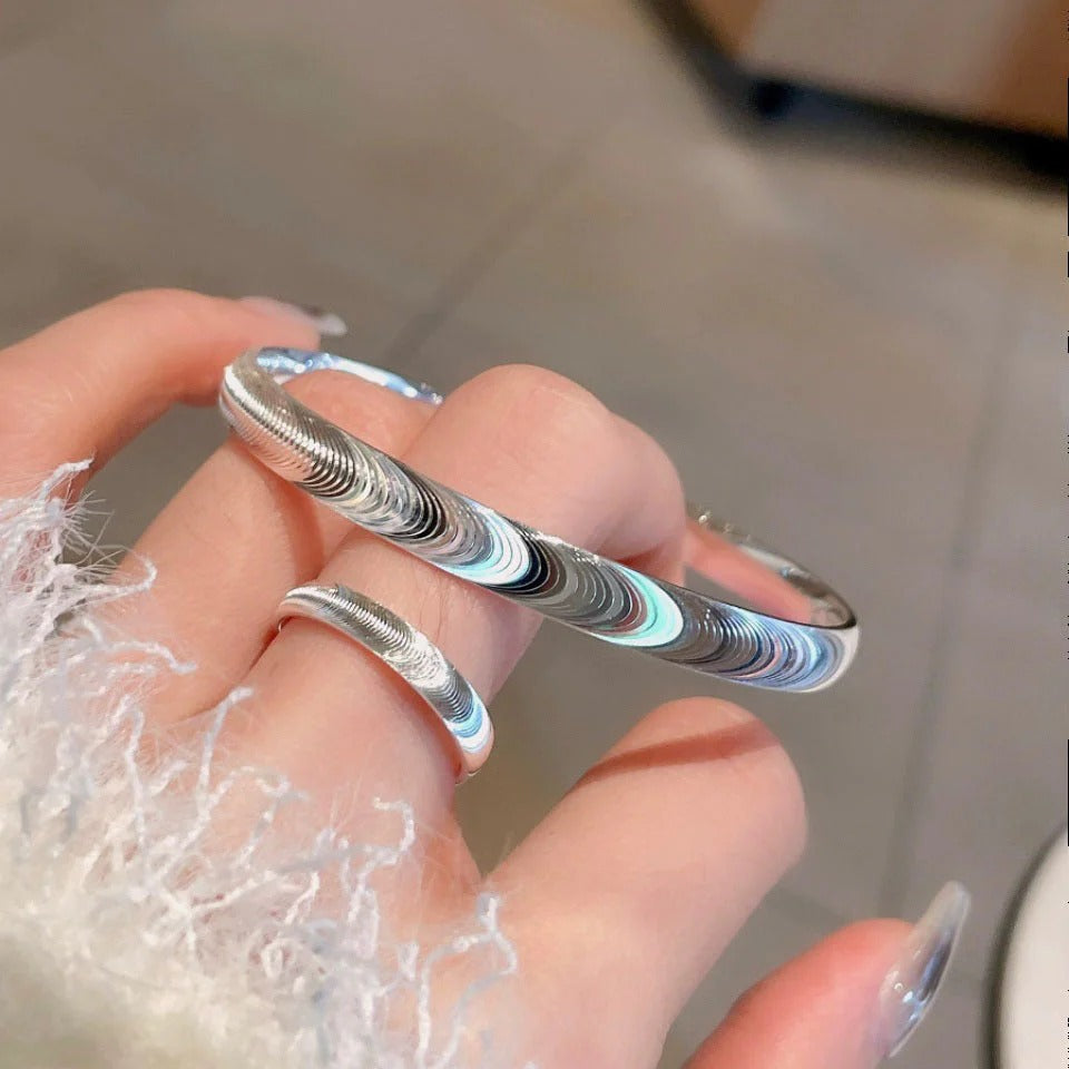 ✨🌙 Captivate every gaze – The polished cat's eye stone bracelet 🌙✨